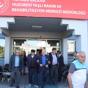 1 Ekim Yaşlılar Günü Kutlandı - fotoğraf 5