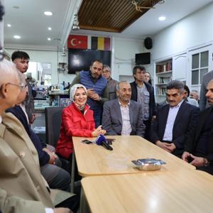 Aile ve Sosyal Hizmetler Bakanımız Göktaş, Brüksel'de çalıştığı aile marketinde 24 yıl sonra yeniden kasaya geçti - fotoğraf 11