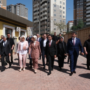 Sayın Bakanımız Mahinur Özdemir Göktaş, Kahramanmaraş’ta Çocuk Evleri Sitesinin Temelini Attı - fotoğraf 4