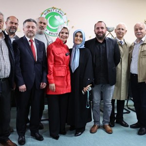 Aile ve Sosyal Hizmetler Bakanımız Göktaş, Brüksel'de çalıştığı aile marketinde 24 yıl sonra yeniden kasaya geçti - fotoğraf 3
