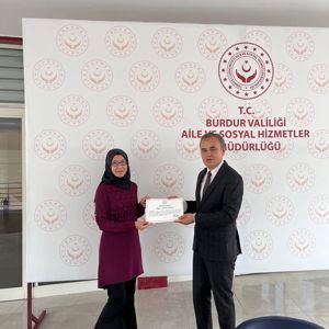 Müdürlüğümüz Aile eğitim programı eğitimcileri ve aile danışmanlığı kullanıcılarına İl Müdürümüz Mustafa ÇAKIR tarafından başarılarından dolayı teşekkür belgesi verilmiştir. - fotoğraf 7