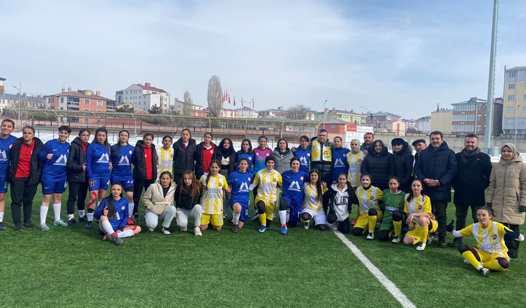 Ağrı Aile Sosyal Politikalar Gençlik ve Spor ile Ardahan Kura Sporun Kadınlar Futbol Maçı