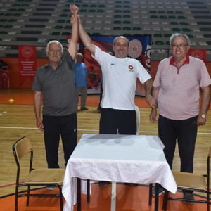 İnegöl Fatma Göztepe Huzurevimiz  “Sporla Yaşa, Sağlıklı Yaş Al” Müsabakaları Düzenledi - fotoğraf 7