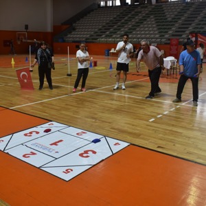 İnegöl Fatma Göztepe Huzurevimiz  “Sporla Yaşa, Sağlıklı Yaş Al” Müsabakaları Düzenledi - fotoğraf 5