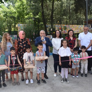 Çocuklarımızın Resim ve El Sanatları Sergisi'nin açılışı ve Satranç Turnuvası Gerçekleştirildi - fotoğraf 1