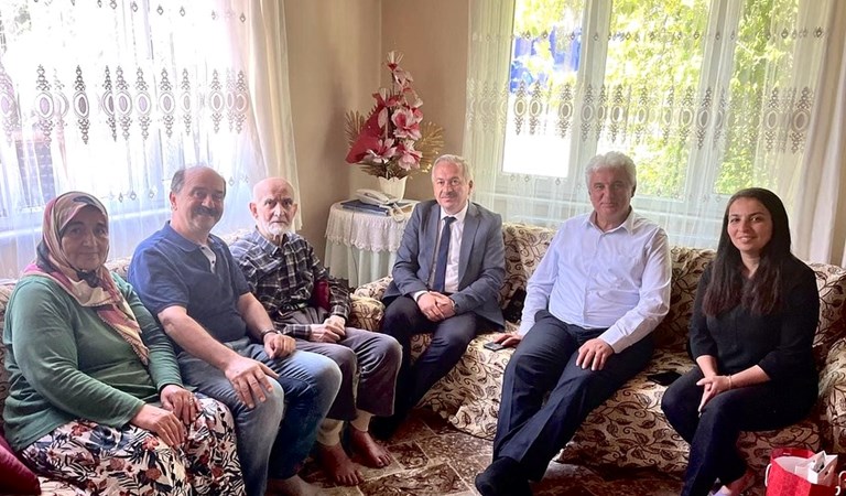 İlimizde Yaşayan En Yaşlı Kore ve Kıbrıs Gazilerimize Babalar Günü ve Bayram Ziyareti