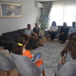 Koruyucu Ailelerimizle Bir Araya Gelmeyi Sürdürüyoruz - fotoğraf 1