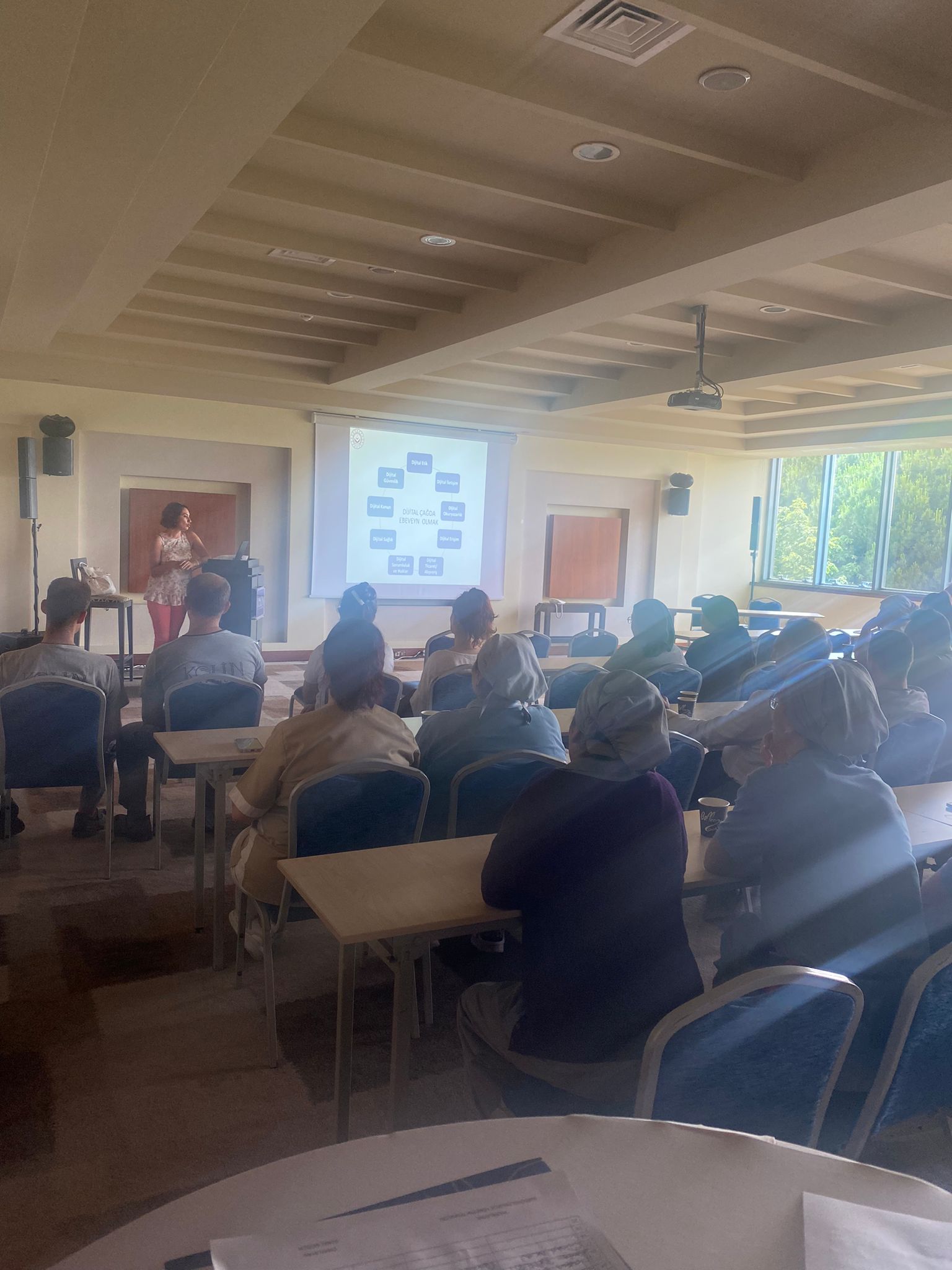 “Aile Ve İnternet” Konulu Eğitim Verilmiştir.