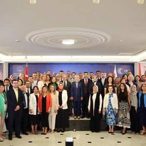 Bakanımız Mahinur Özdemir Göktaş, "Aile ve Sosyal Hizmetler Bakanlığı Bilim Kurulu Komisyonlar Toplantısı"nda Konuştu - fotoğraf 3