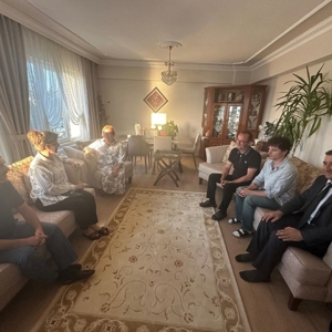  Valimiz Sayın İlhami AKTAŞ ve Eşi Sayın Songül AKTAŞ Hanımefendi, Koruyucu Ailelerimizi Ziyaret Etti - fotoğraf 2
