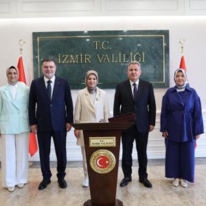 Bakanımız Mahinur Özdemir Göktaş İzmir'de Sosyal Dayanışma Merkezi'nin Açılışını Gerçekleştirdi - fotoğraf 3