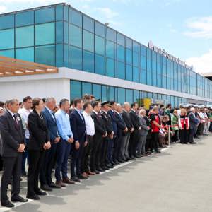 Şehit Polis Memuru Cemalcan Ev, gözyaşları arasında son yolculuğuna uğurlandı - fotoğraf 2