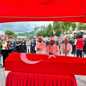 Şehit Polis Memuru Cemalcan Ev, gözyaşları arasında son yolculuğuna uğurlandı - fotoğraf 5