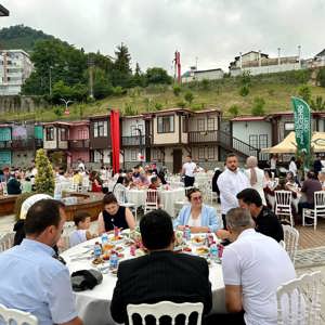 Yeryüzünün Kanatsız Melekleri "Koruyucu Ailelerimiz" ile Yemekte bir araya geldik - fotoğraf 3