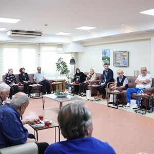 Minister Mahinur Özdemir Göktaş paid a visit for Eid al-Ain Tekirdağ - fotoğraf 6