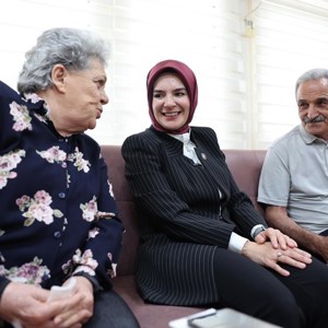 Minister Mahinur Özdemir Göktaş paid a visit for Eid al-Ain Tekirdağ - fotoğraf 8