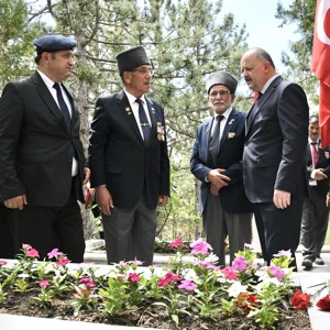 15Temmuz Demokrasi ve Milli Birlik Günü’nün 8. Yıl Dönümünde Kastamonu Şehitliği Ziyaret Edildi - fotoğraf 1