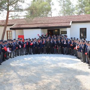 Adaya huzur ve barışı getiren harekâtın 50'nci yılında Muharip Gazilerimiz yeniden Kuzey Kıbrıs Türk Cumhuriyeti'nde! - fotoğraf 9