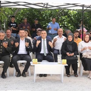 15 Temmuz Demokrasi ve Milli Birlik Günü Anma Programı kapsamında Çeltikçi, Güvenli Köyünde 15 Temmuz Şehidimiz Özel Harekat Polisi Akif ALTAY ve İç Güvenlik Şehidimiz J. Komanda Er Ali YILDIRIM, Kabirleri Başında  Dualarla Yad Edildi - fotoğraf 4