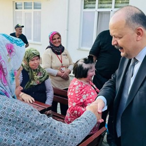 Valimiz Sayın Meftun Dallı, Araç Kışgülü Engelli Bakım Merkezini Ziyaret Etti - fotoğraf 2