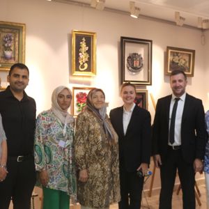 HUZUREVİ SAKİNLERİMİZİN EL SANATLARI SERGİSİ AÇILDI - fotoğraf 2