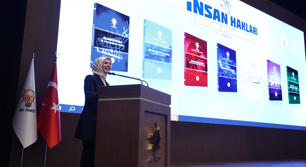 Bakanımız Mahinur Özdemir Göktaş, AK Parti İnsan Hakları Eğitim Programı'nda Konuştu:
