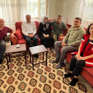 Aziz Şehidimiz Engin Abay’ın Tosya İlçemizde İkamet Eden Kıymetli Ailesi Ziyaret Edildi - fotoğraf 1