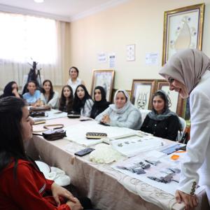 Bakanımız Mahinur Özdemir Göktaş Hakkari'de Aile Destek Merkezi'ni Ziyaret Etti - fotoğraf 6