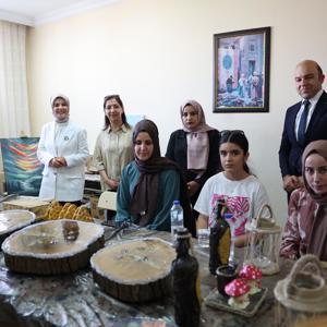 Bakanımız Mahinur Özdemir Göktaş Hakkari'de Aile Destek Merkezi'ni Ziyaret Etti - fotoğraf 7