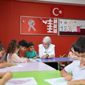Bakanımız Mahinur Özdemir Göktaş Hakkari'de Aile Destek Merkezi'ni Ziyaret Etti - fotoğraf 15