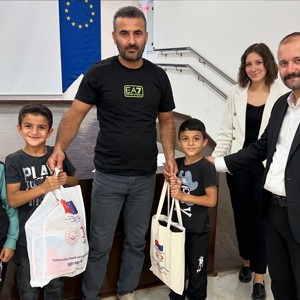 Şartlı Eğitim Yardımından Faydalanan Yabancı Ailelere  ‘Aile İçi İletişim’ Konulu Eğitim Verildi - fotoğraf 8