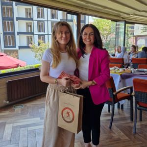 Üniversite Kazanan Çocuklara Tebrik Yemeği - fotoğraf 5