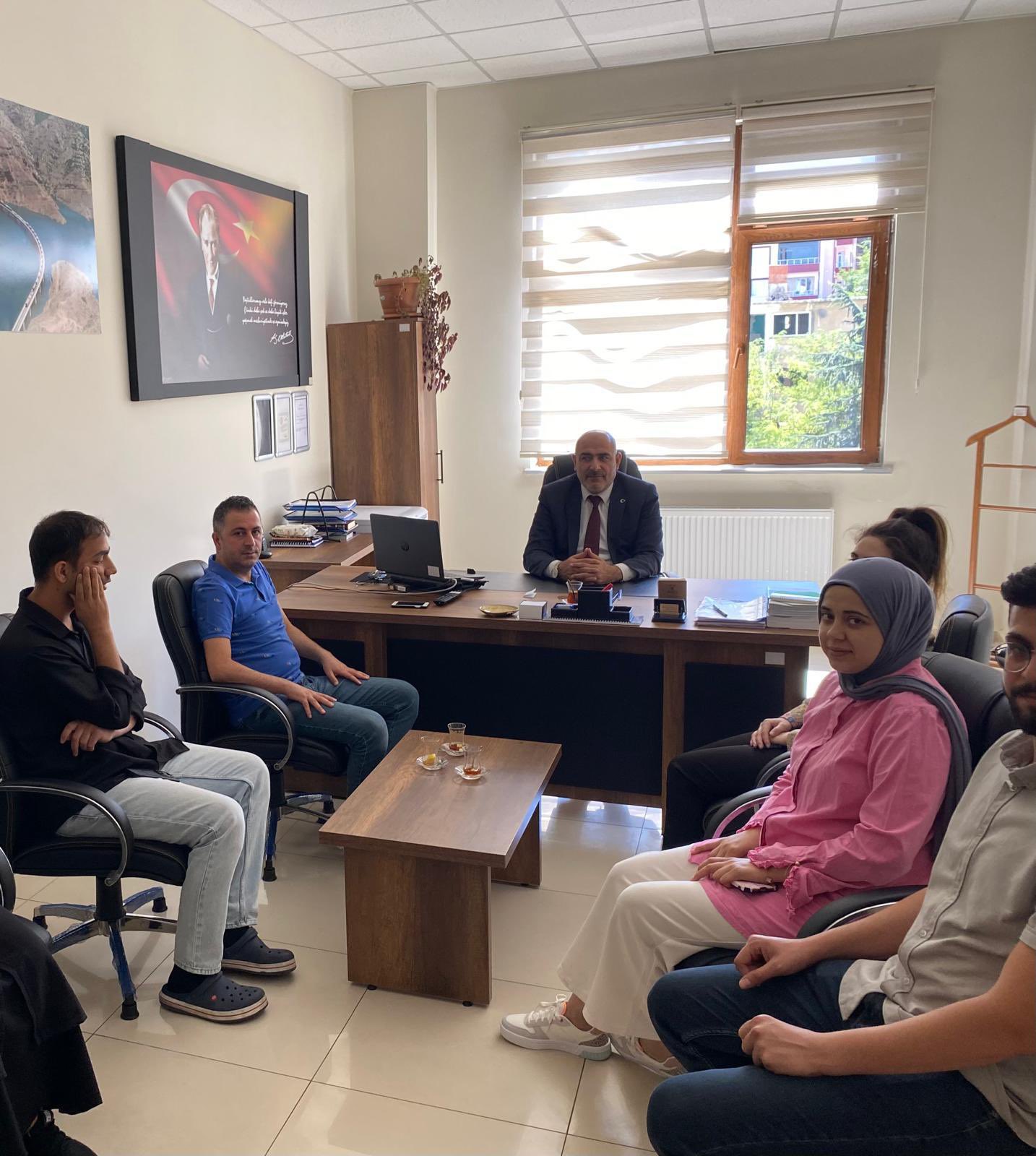 Hizmet kalitesinin artırılması ile yapılan çalışmaların yerinde denetlenmesi ve incelenmesi amacıyla İl Müdürümüz Abdulbari AKSOY tarafından Genç Sosyal Hizmet Merkezi ziyaret edilmiş Kuruluş çalışmaları hakkında bilgi alınmıştır. 