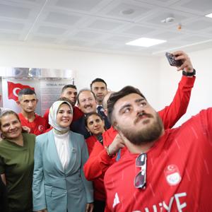 Bakanımız Mahinur Özdemir Göktaş Mersin’de Toroslar Çocuk Evleri Sitesi Hizmet Binası'nın Açılışını Yaptı - fotoğraf 19