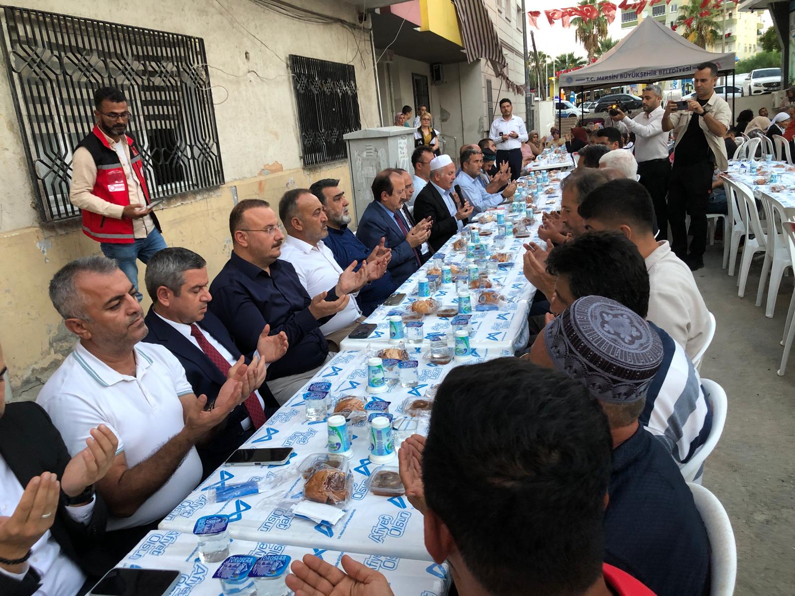 Valimiz Sn. Ali Hamza PEHLİVAN ve İl Müdürümüz Naci YILMAZ, Pençe Kilit Operasyonunda girdiği çatışmada Şahit olan P.Uzm.Çvş.Harun YILDIRIM 'ın sene-i devriye Mevlidine katılım göstererek Aziz Şehidimizi dualarla andılar.