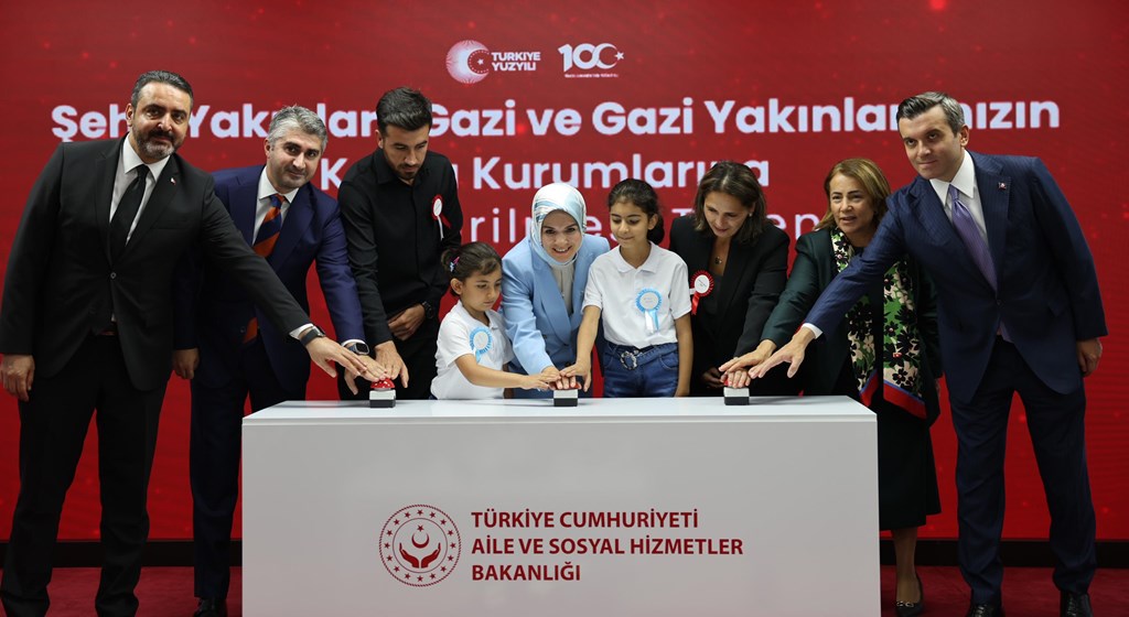 Bakanımız Göktaş: "Bugün yapacağımız atamalarla birlikte 50 bin 630 şehit ve gazi yakınlarımızın, gazilerimizin kamuda istihdamını sağladık"