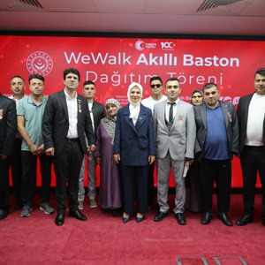 Aile ve Sosyal Hizmetler Bakanımız Göktaş, WeWalk Akıllı Baston Dağıtım Töreni'ne Katıldı - fotoğraf 4
