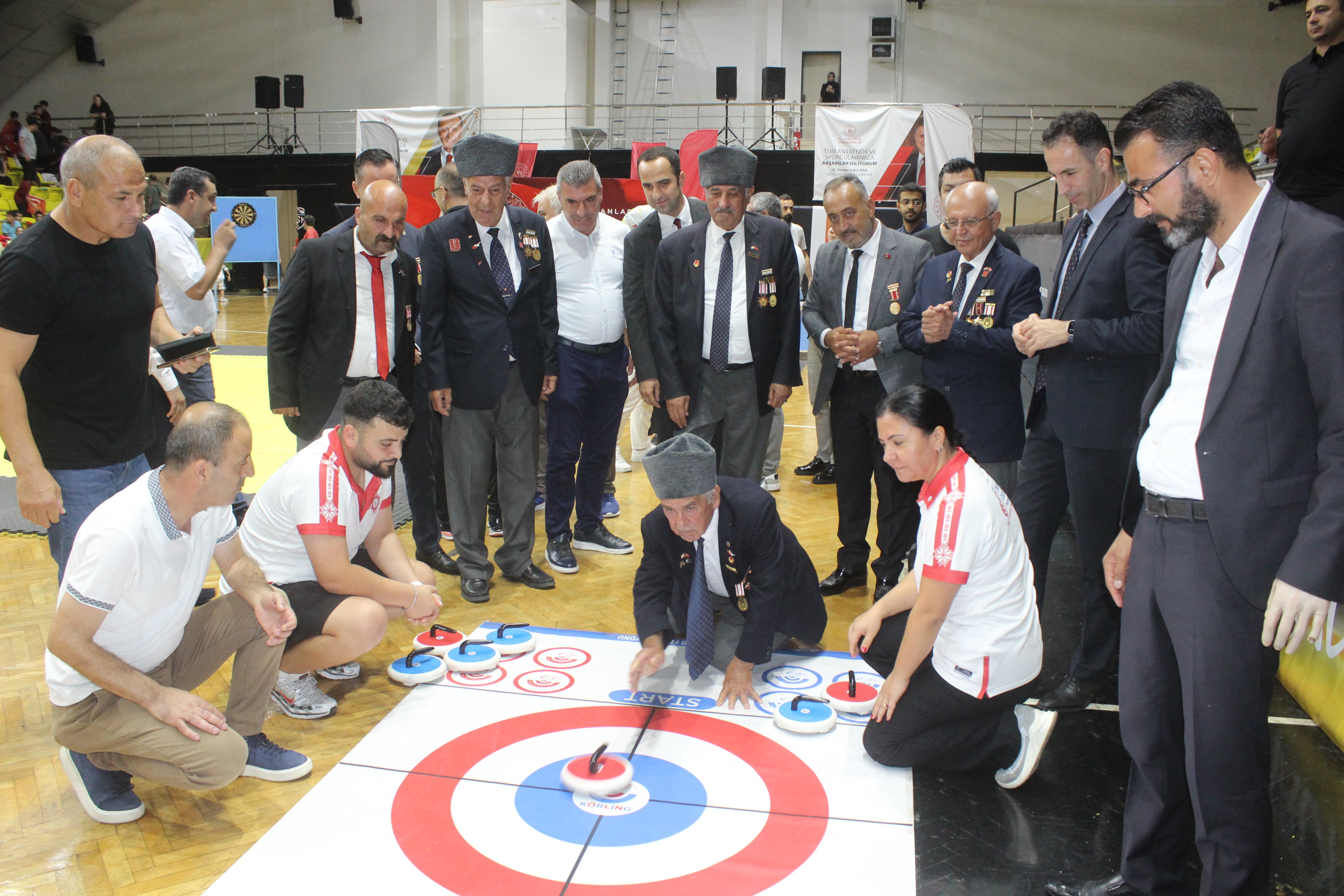 19 Eylül #GazilerGünü kapsamında İl Müdürlüğümüz, Gençlik ve Spor İl Müdürlüğü işbirliği ile gerçekleştirilen ”Kahramanlar Sahada Kalbimiz Onlarla” etkinlikte Kıymetli Gazilerimizle bir araya geldik.