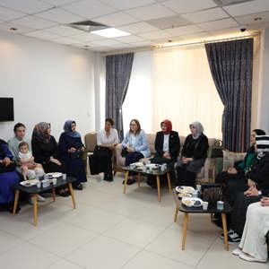 Sayın Valimizin Eşi Dr. Selma Ünlüer Hanımefendi Huzurevini Ziyaret Etti - fotoğraf 3