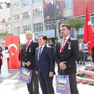 KAHRAMAN GAZİLERİMİZ, DÜZENLENEN PROGRAMLARLA ANILDI - fotoğraf 18