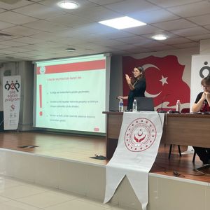 Kreş ve Gündüz Bakım Evlerine Yönelik Aile Eğitimi Gerçekleştirildi. - fotoğraf 3