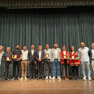 İşitme Engelliler, 'Acı ve Tatlı Hayat' Filmini İzledi - fotoğraf 4