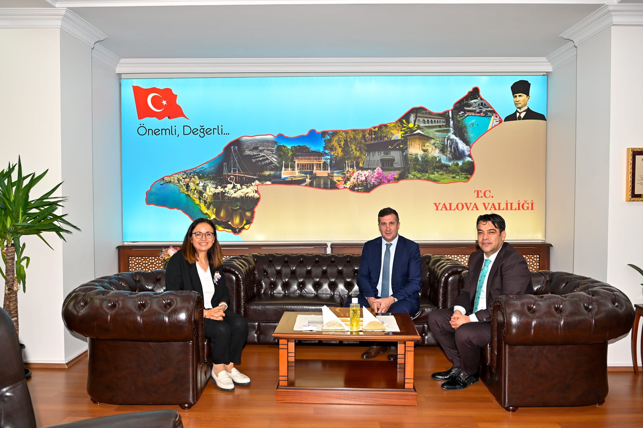 Daire Başkanımız Sayın Hüseyin Kaya Yalova Valiliğini Ziyaret etti