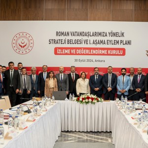 Roman Vatandaşlara Yönelik Strateji Belgesi ve I. Aşama Eylem Planı İzleme ve Değerlendirme Kurulu Toplantısı Gerçekleştirildi - fotoğraf 3