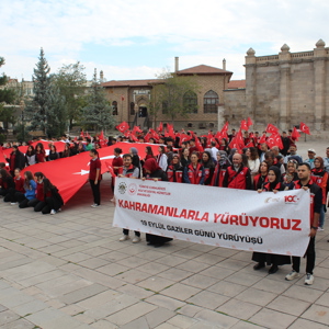 19 EYLÜL GAZİLER GÜNÜ " KAHRAMANLARLA YÜRÜYORUZ " ETKİNLİĞİ DÜZENLENDİ. - fotoğraf 1