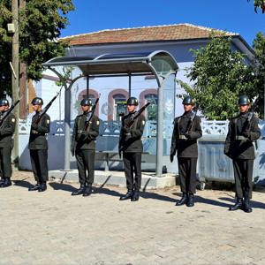 GAZİMİZ SON YOLCULUĞUNA UĞURLANDI. - fotoğraf 2