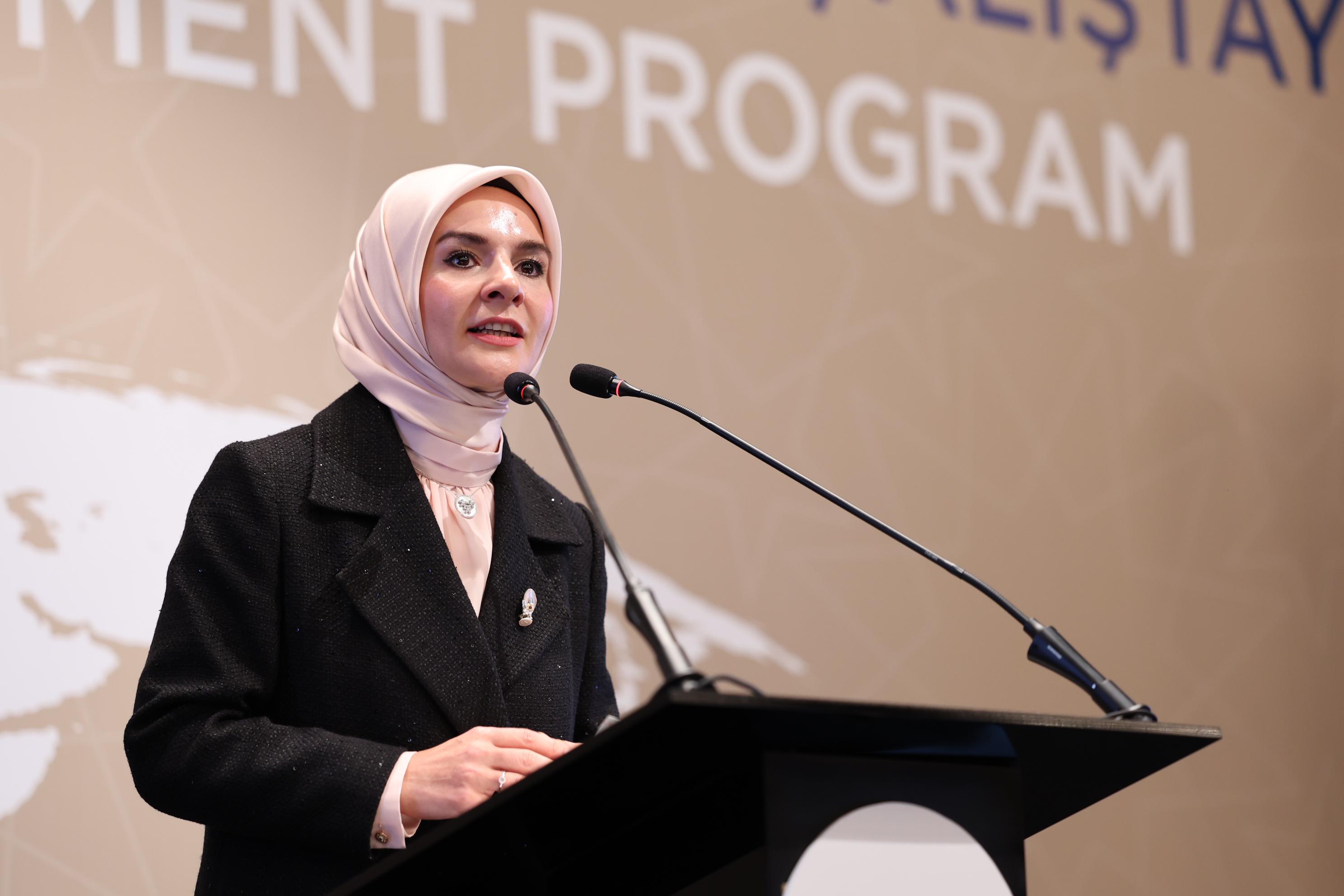 Bakanımız Göktaş "Türkiye Aile Destek Programı ödemelerini  hesaplara yatırıyoruz”