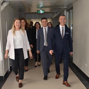 Cumhuriyet Başsavcısı Sayın Akın ÇETİN, Adli Yargı Adalet Komisyonu Başkanı Sayın İsmail SEZGİN ve beraberindeki heyet kuruluşlarımızda kalan çocuklarımızı ziyaret etti. - fotoğraf 3