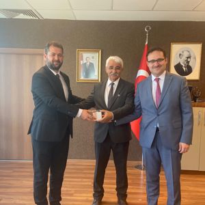 Emekli Olan Personelimize Plaket Takdim Edildi. - fotoğraf 2