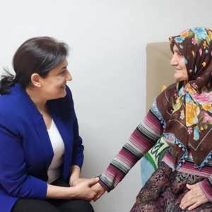 Süreyya Yavuz Hanımefendi'nin Yücel Huzurevi Ziyareti… - fotoğraf 2